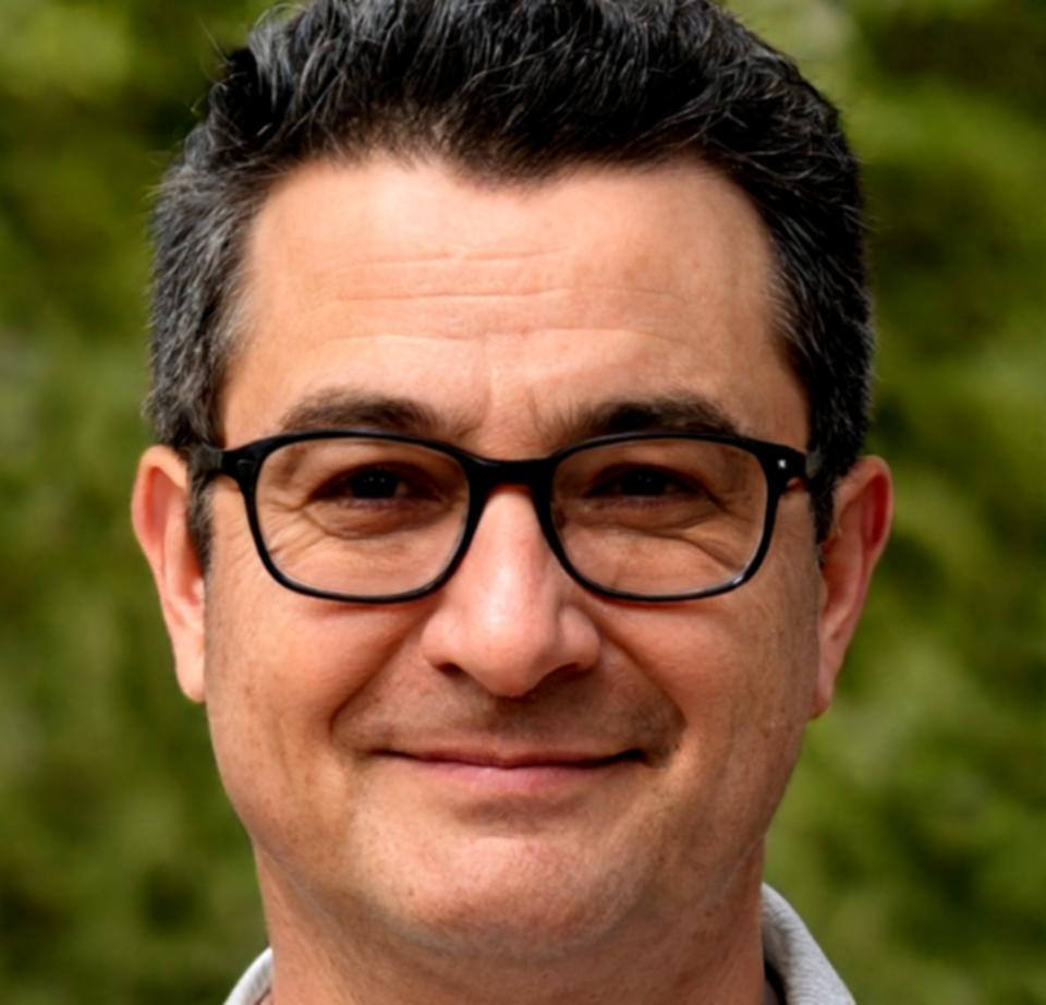 Mentor Carlos Mendoza